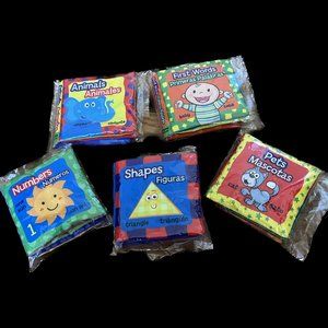 **NEW**  First Words / Primeras Palabras (Cloth Book Bilingual)